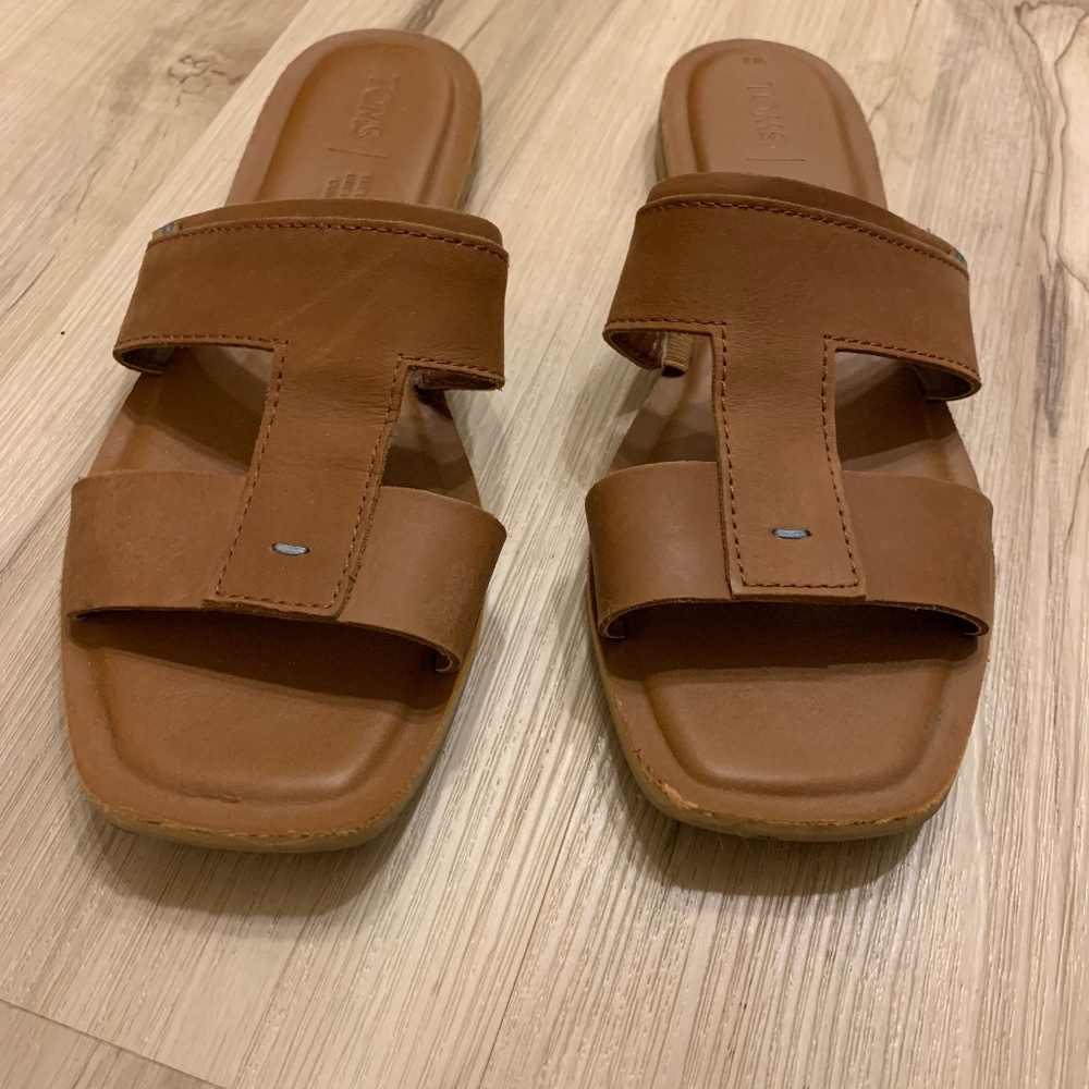 Toms slides size 9